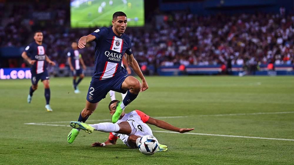 حكيمي: "أحاول التألق دفاعيا وهجوميا لكسب ثقة زملائي في باريس سان جيرمان وأطمح لتقديم مستوى أفضل من الموسم الماضي"