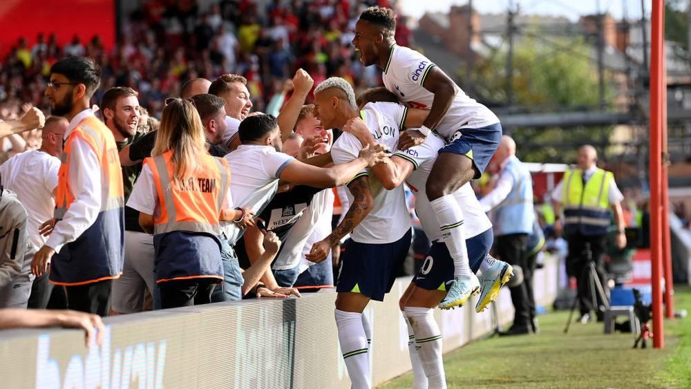 الدوري الإنجليزي/ توتنهام يتجاوز عقبة ملعب "السيتي جراوند" ويهزم نوتينغهام فورست بثنائية هاري كين