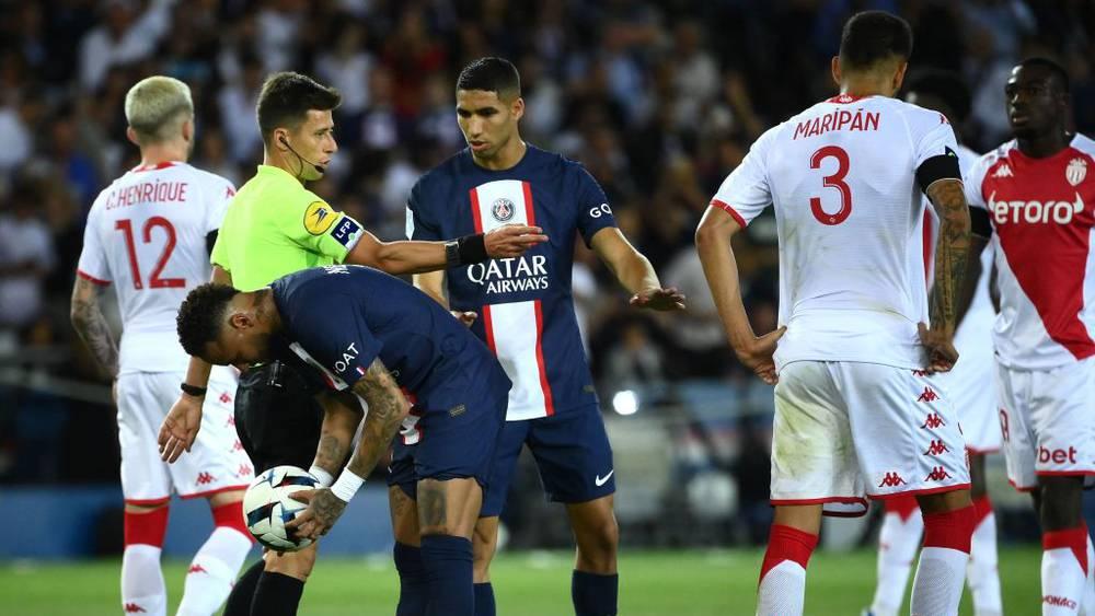 الدوري الفرنسي/ باريس سان جيرمان يستسلم لنتيجة التعادل (1-1) على ملعبه ضد موناكو