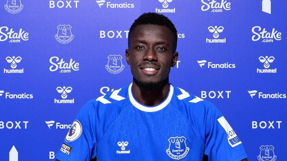 رسميًا/ إدريسا غاي ينتقل إلى إيفرتون قادمًا من باريس سان جيرمان