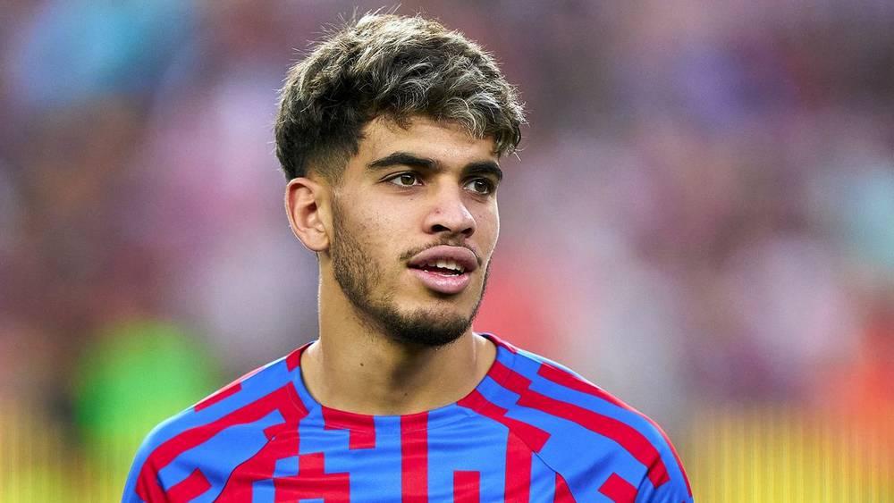 رسميًا/ برشلونة يجدد عقد الزلزولي إلى غاية 2026 بشرط جزائي بقيمة 200 مليون يورو ويعلن إعارته لأوساسونا لموسم واحد