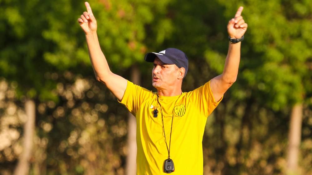 التونسي بن سلطان مدرب الماص: "أشعر كأنني مغربي في بلدي ولا دخل لي في الأمور السياسية"