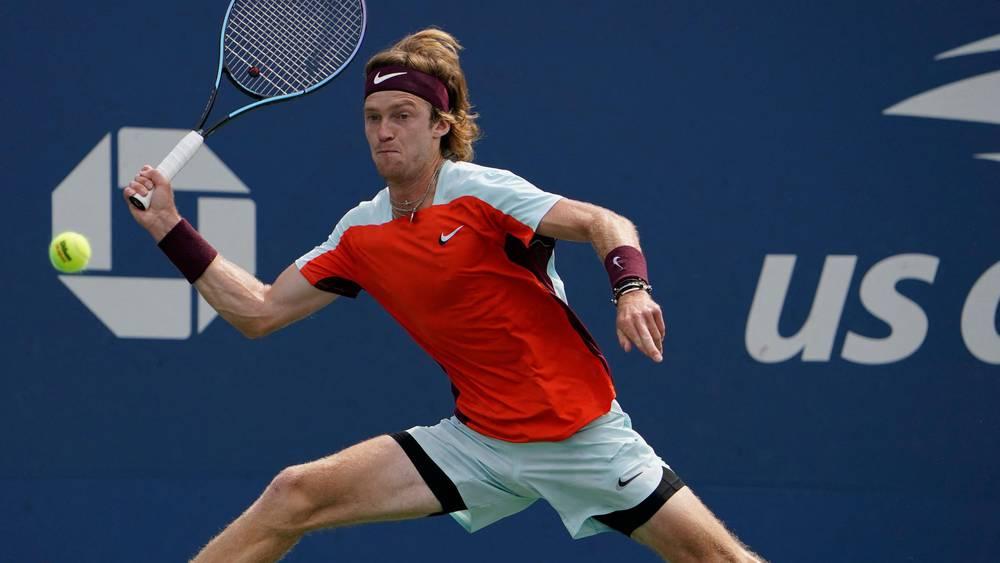 US Open: Rublev s’impose devant Shapovalov et file en 8èmes de finale