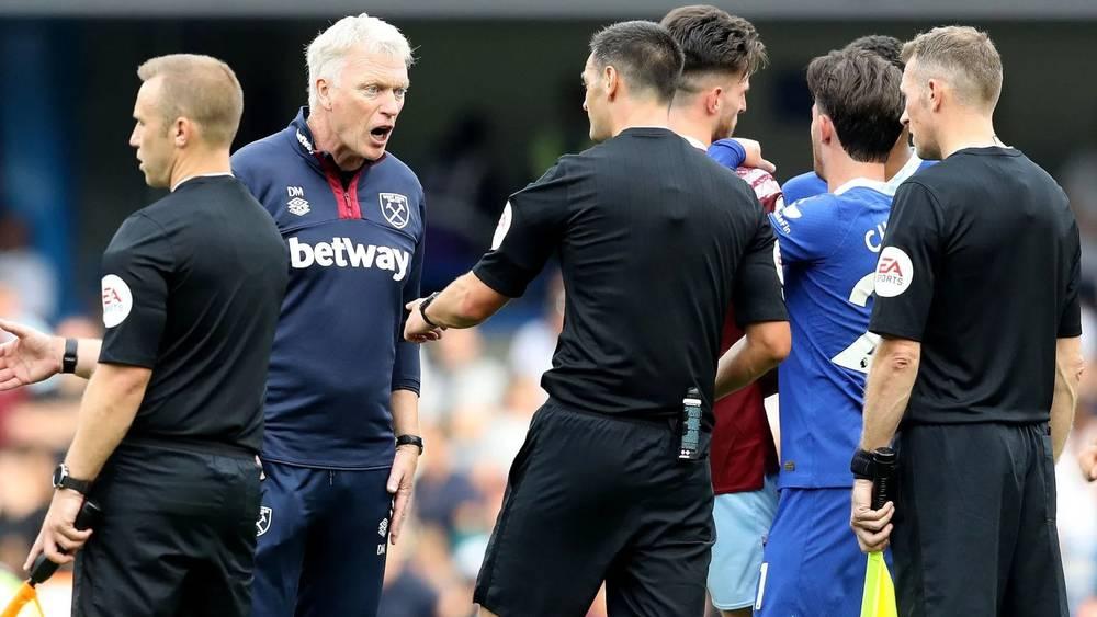 لجنة الحكام بإنجلترا "تعترف بأخطاء الحكام" في مباراتي تشيلسي ونيوكاسل