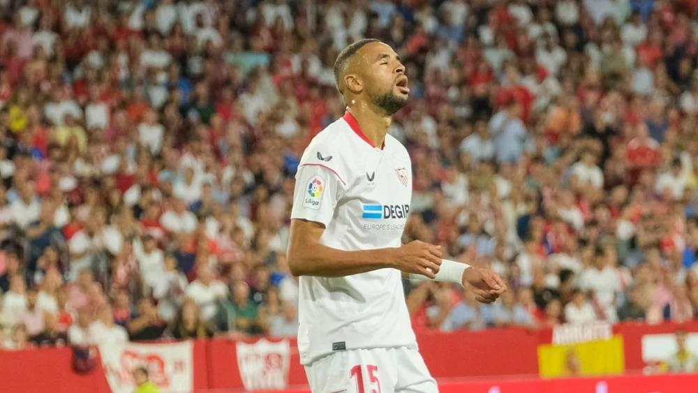 مونشي (المدير الرياضي لإشبيلية): "النصيري لم يتوصل بأي عرض خلال الميركاتو الصيفي"