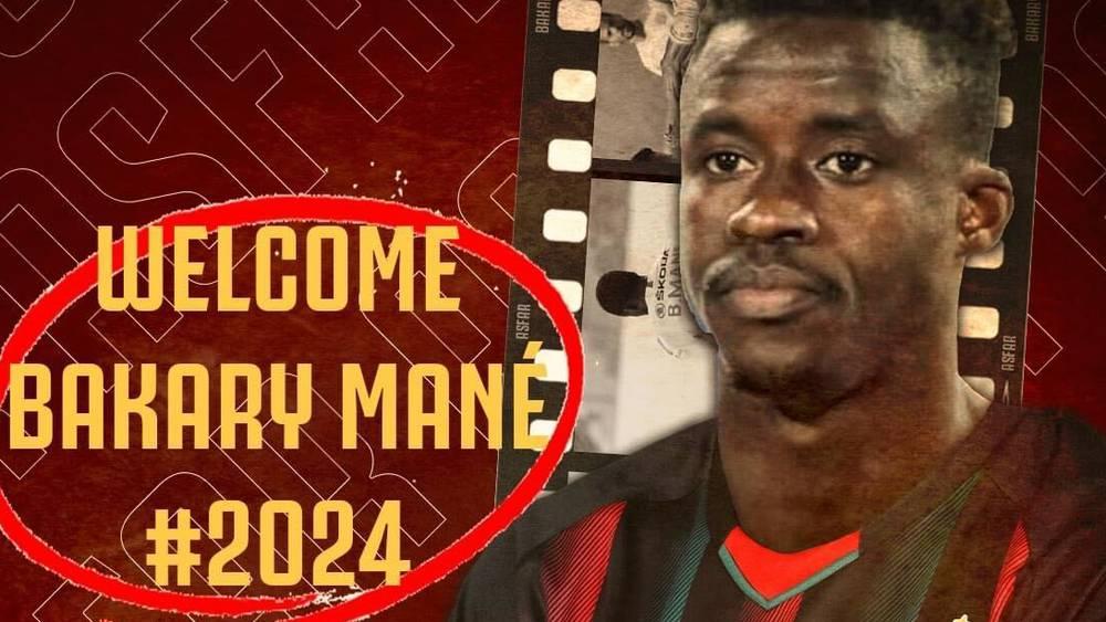 رسميا/ الجيش الملكي يتعاقد مع الظهير الأيمن السنغالي باكاري ماني لموسمين