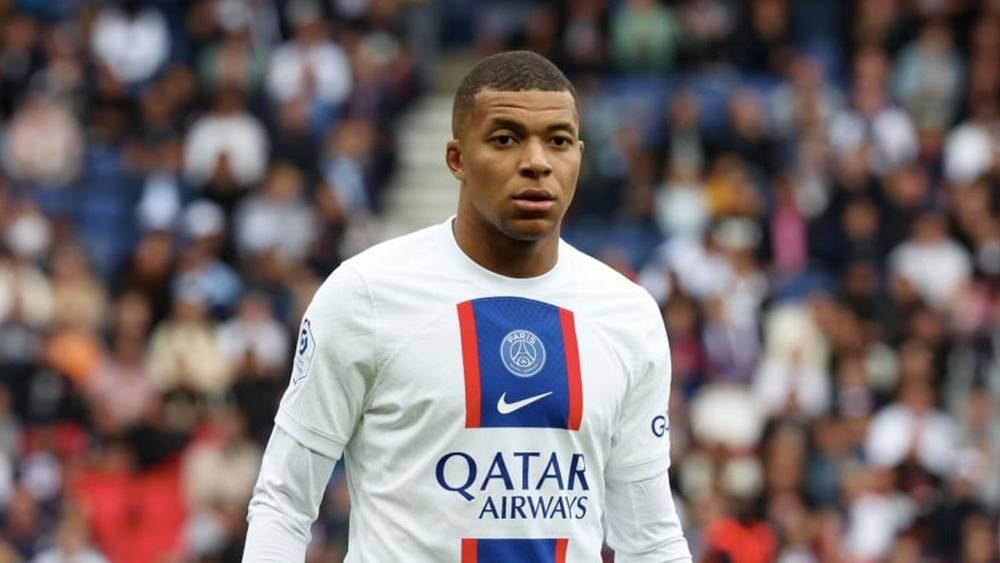 تقارير فرنسية: "عقد مبابي مع باريس سان جيرمان ينتهي في صيف 2024 عكس ما أعلنه الفريق"