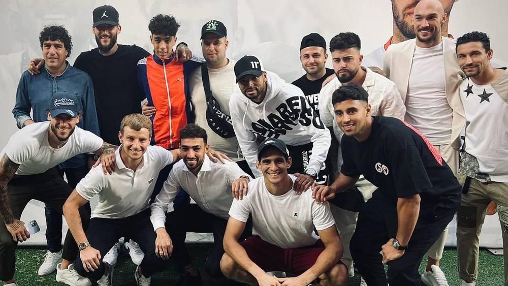 إشبيلية يقيم حفل وداع للحدادي والأخير يصرح: "مع هذا النادي كنت بطلا للدوري الأوروبي ومتأكد بأنه سيجتاز بدايته المعقدة هذا الموسم"