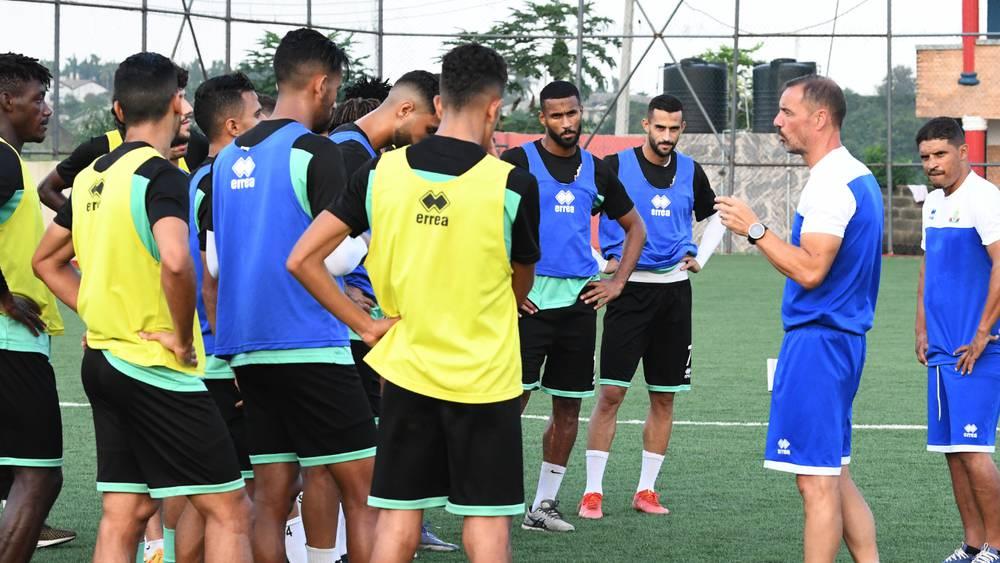 الجيش الملكي يُجري حصته التدريبية الأولى بنيجيريا تأهباً لمنازلة ريمو ستارز