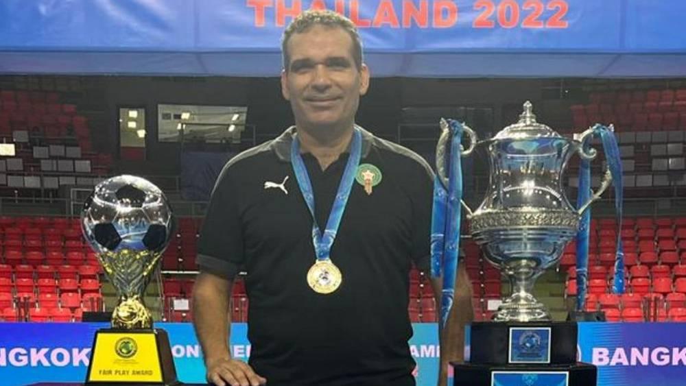 هشام الدكيك: "التتويج بكأس القارات كان مستحقا أمام بطل عالمي واللاعبون أظهروا كفاءتهم في الميدان"