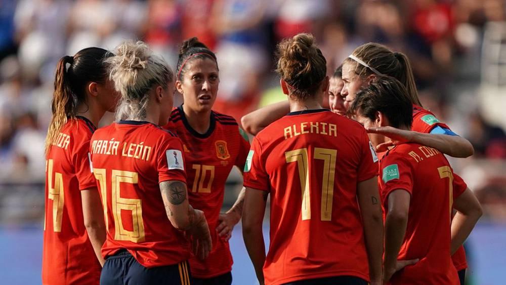 قبل أقل من سنة على انطلاق مونديال السيدات.. 15 لاعبة يهددن بالرحيل عن المنتخب الإسباني في حال عدم إقالة المدرب