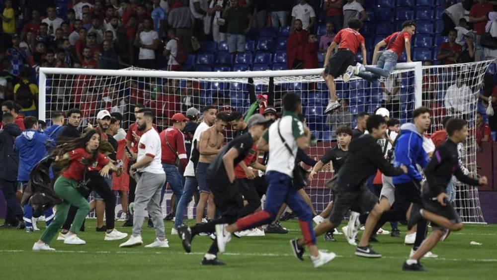 نادي إسبانيول: "الأحداث التي تلت مباراة المغرب والتشيلي غير مقبولة وعشب الملعب لم يتضرر"