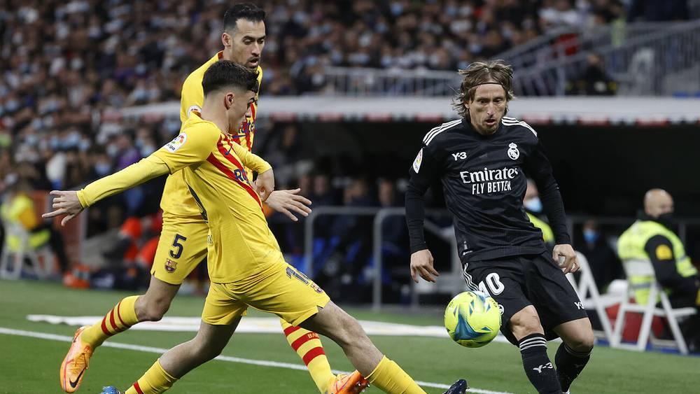 أول "كلاسيكو" هذا الموسم سيلعب يوم الأحد 16 أكتوبر على الساعة 15:15 (غرينيتش+1)