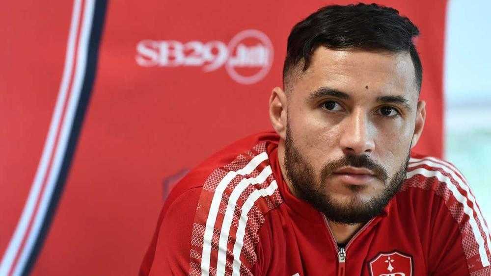 بلايلي وإدارة بريست في محادثات لفسخ تعاقدهما والجزائري مرشح للانتقال إلى الإمارات