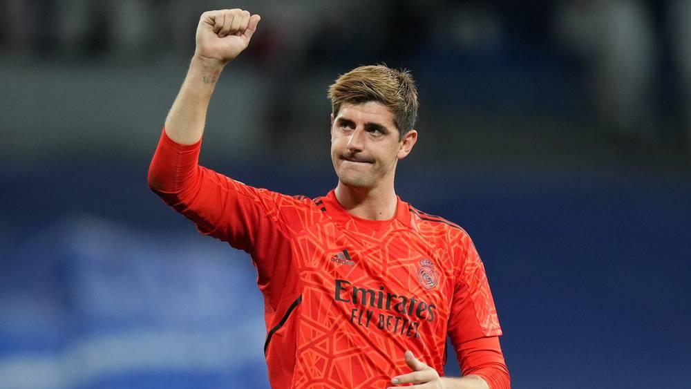 أنشيلوتي عن كورتوا: "إصابته غير خطيرة وسنرى إذا كان سيلعب في الأسبوع المقبل ضد شاختار وبرشلونة"