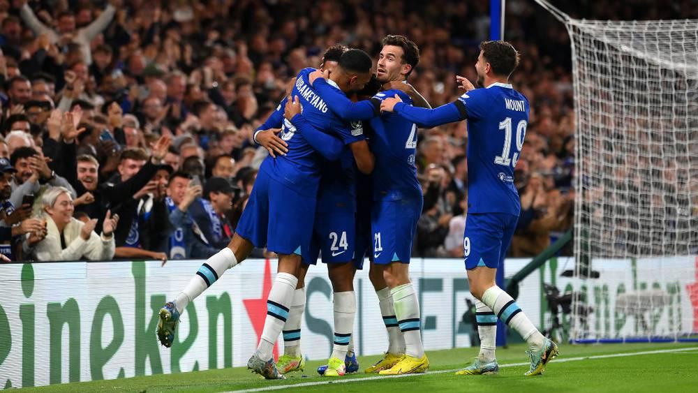 دوري الأبطال/ تشيلسي يُعاقب ميلان على غياباته ويهزمه بثلاثية نظيفة في مباراة بقى فيها زياش "احتياطيًا"