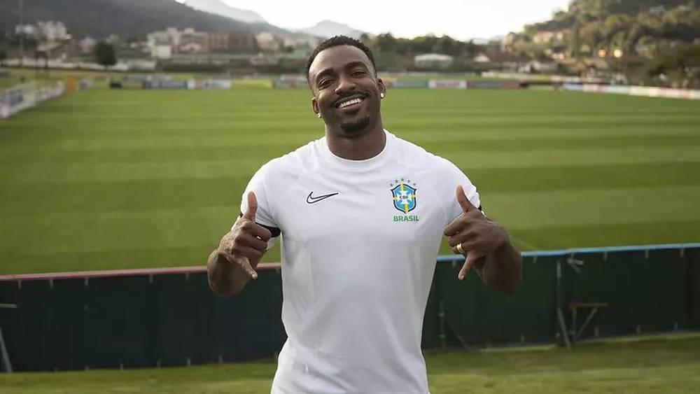 أرثور (لاعب منتخب البرازيل للفوتسال): "المغرب فاجأنا بأسلوب لعبه في مونديال ليتوانيا ونعلم أنهم أقوياء جدًا وأنهم تُوجوا أبطالًا ضد إيران في مسابقة مهمة"