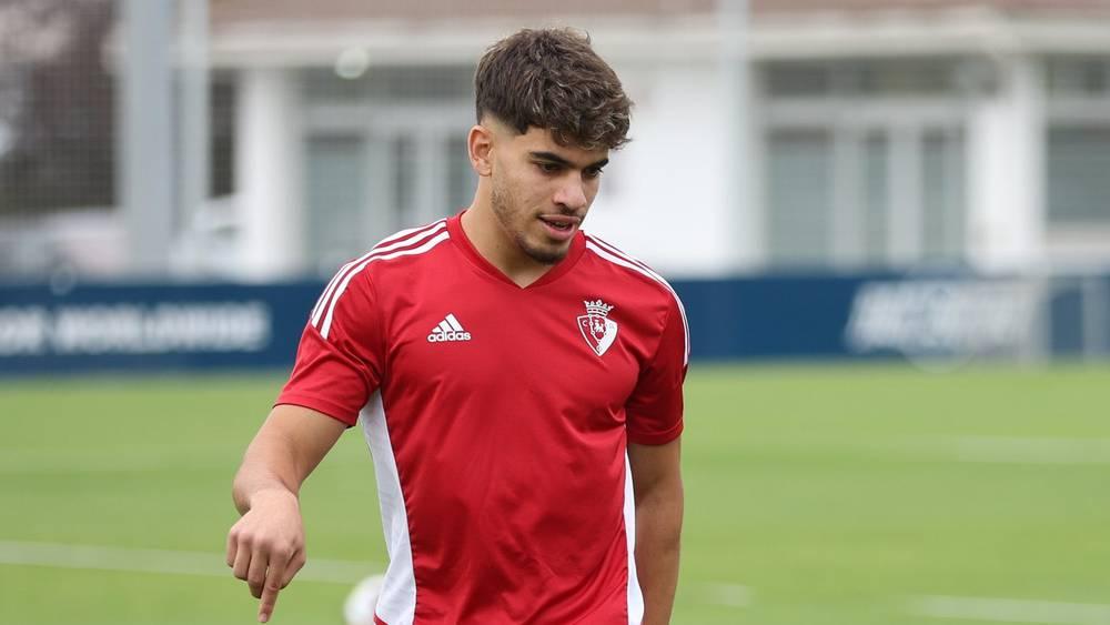 الزلزولي يواصل الغياب عن التداريب الجماعية لأوساسونا بعد تعرضه لكدمة في الفخذ