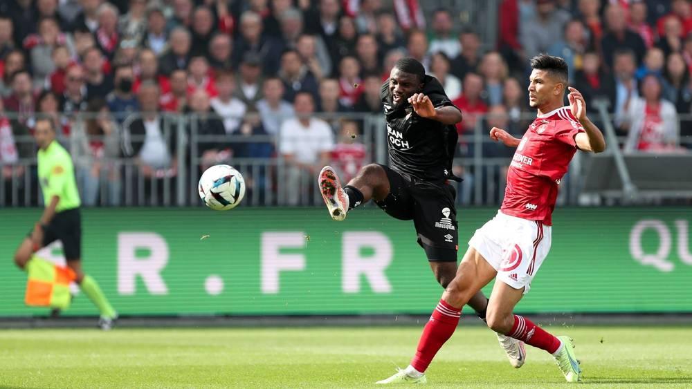 بحضور داري كأساسي وارتكابه "خطأيْن مُكلِّفيْن".. بريست يُمنى بالخسارة (1-4) أمام نانت ويقبع في ذَيل ترتيب "الليغ 1"