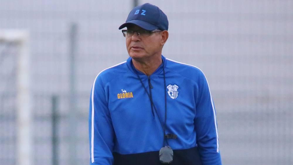 رسميا/ اتحاد طنجة ينفصل عن المدرب بادو الزاكي