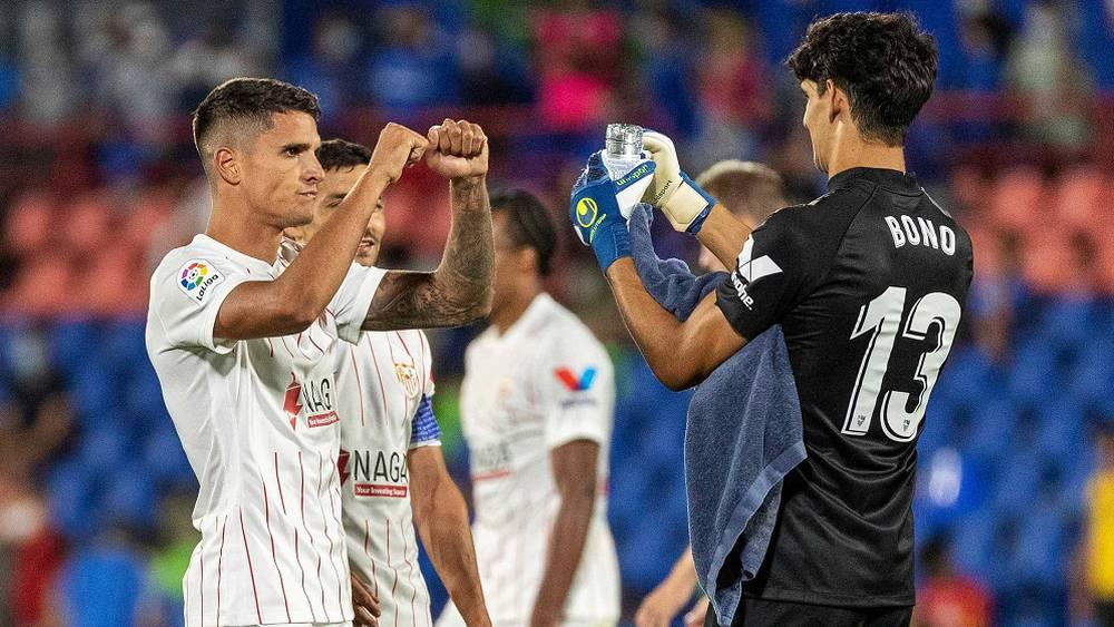 لاعب إشبيلية لاميلا: "بونو يمر بموسم رائع.. إنه أحد أفضل حراس المرمى في العالم"