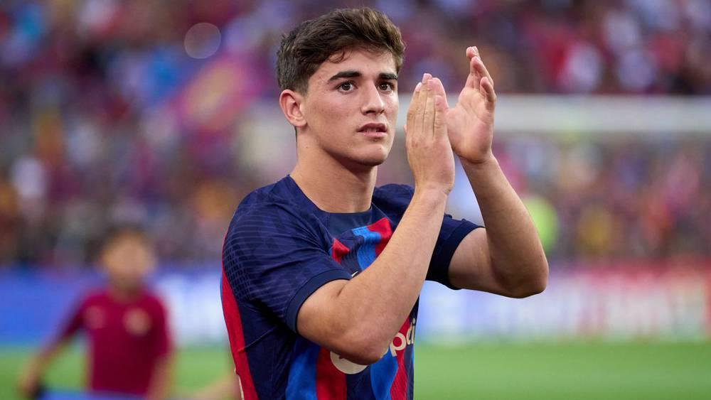 غافي يُتوج بجائزة "الفتى الذهبي" لأفضل لاعب تحت 21 سنة