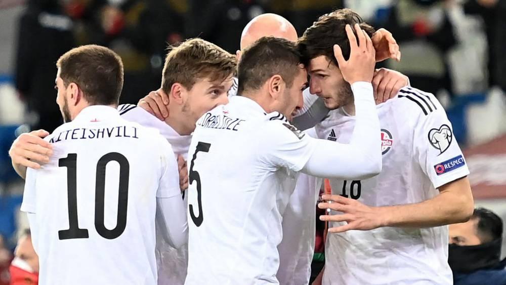 جورجيا خصم المغرب في المباراة الودية.. المصنف الـ78 عالميا لم ينهزم في آخر 11 مباراة ويضم لاعبين أبرزهم نجم نابولي "كفاراتسخيليا"