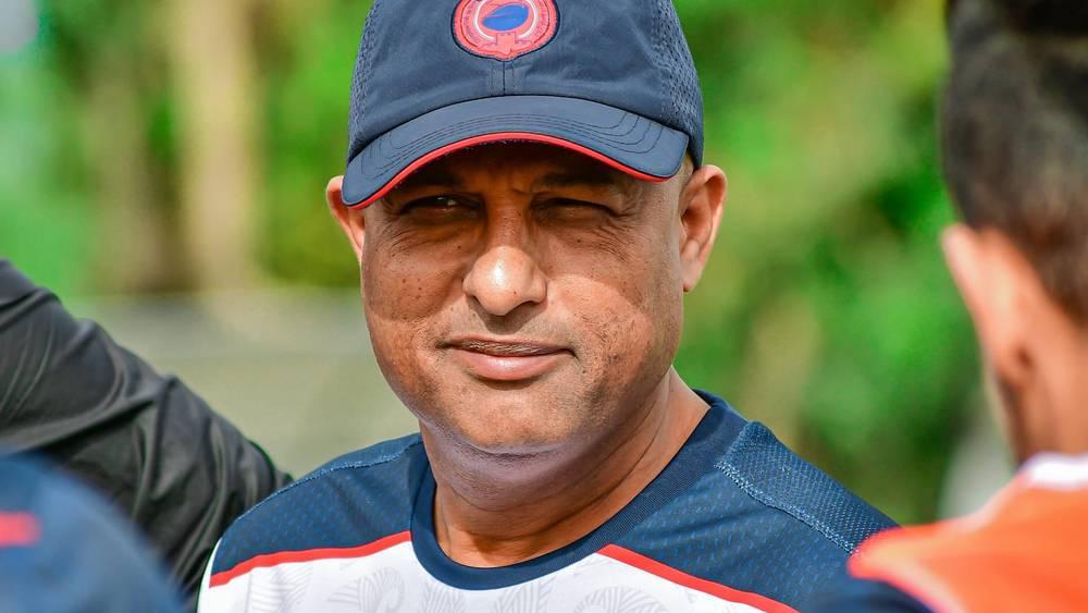 طارق مصطفى: "الحظ لم يحالفنا خلال الثلاث مباريات الأخيرة واللاعبون سيقولون كلمتهم بعد انقضاء توقف البطولة إن شاء الله"