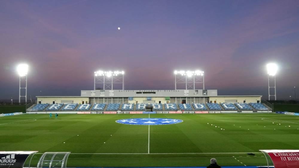 في مباراة ريال مدريد "كاستيا" ضد بونتيفيدرا.. الجماهير تهرول لمغادرة ملعب "دي ستيفانو" في الدقيقة 70 والصحف تتحدث عن "إنذار كاذب"!