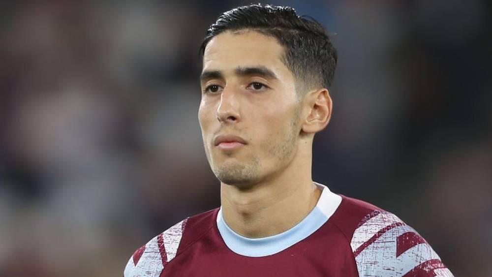 في مباراته الأولى بالدوري الإنجليزي.. نايف أكرد احتياطي في مواجهة وست هام أمام كريستال بالاس