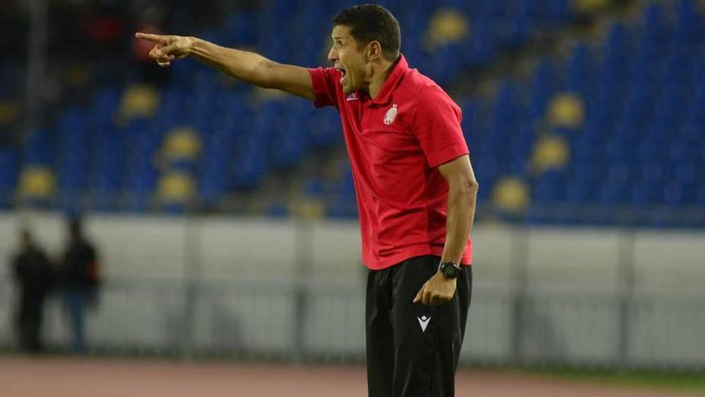 عموتة وضع صامبو على رأس قائمة مسددي ركلات الجزاء في اجتماعه مع اللاعبين قبل مباراة اتحاد تواركة