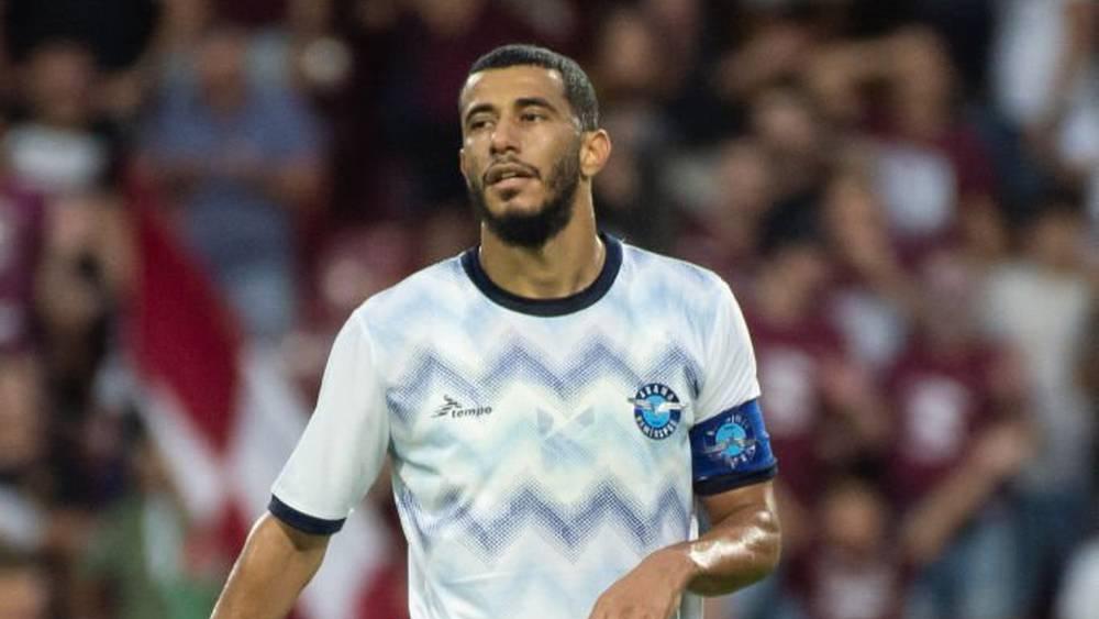 بلهندة يتعرّض للطرد أمام "آلانيا سبور" في الدوري التركي (0-0) ويترك فريقه أضنة دمير منقوص العدد لشوط كامل