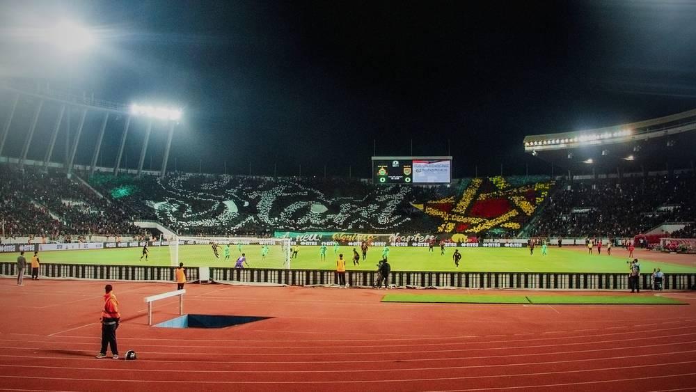 "الكورفا تشي" تدعو جماهير الجيش الملكي إلى الابتعاد عن الشغب في المدرجات