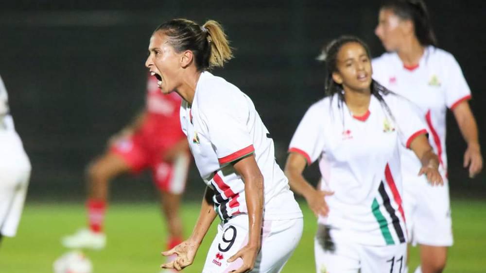 الجريدي تتوج بجائزة "أفضل لاعبة" في نهائي دوري أبطال أفريقيا للسيدات وهدافة البطولة بـ6 أهداف