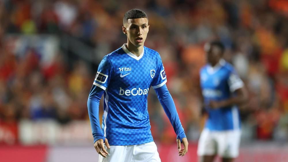 بلال الخنوس يفوز بجائزة أفضل لاعب في مباراة أندرلخت وجينك قبل التحاقه بالمنتخب المغربي