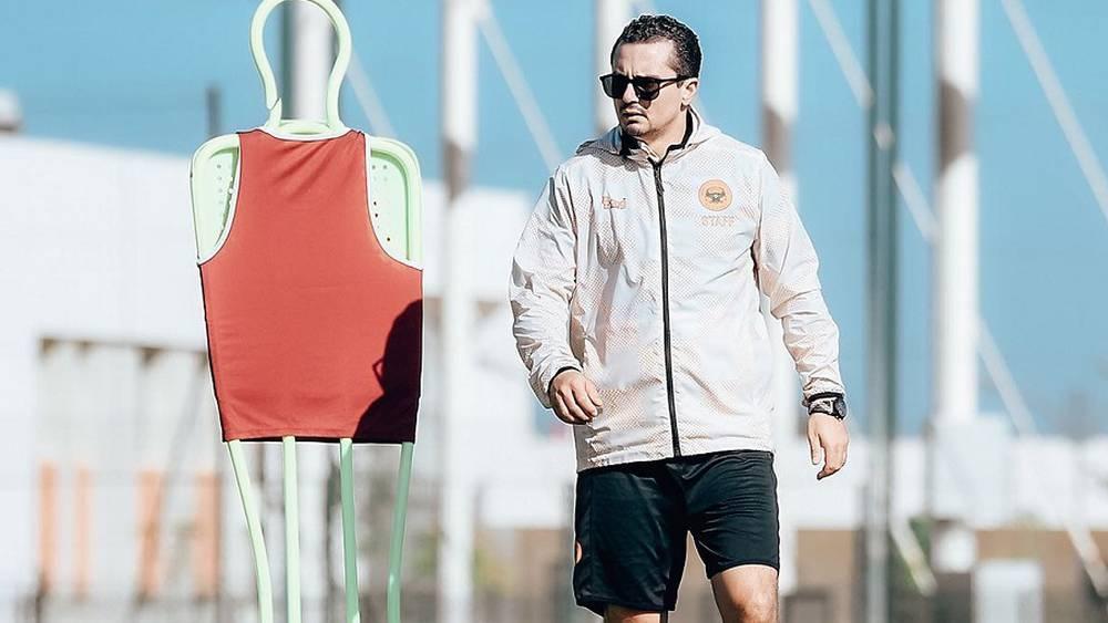 أمين الكرمة (مدرب ن.بركان): "الفريق يمر بفترة فراغ بعد إقصائه من كأس الكاف ونقطة خارج الديار تبقى إيجابية"