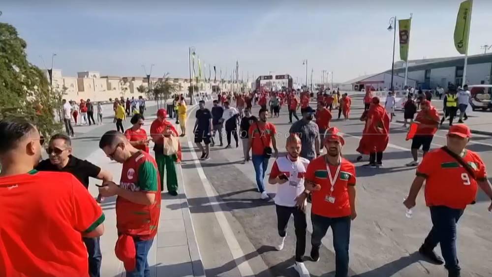 قبل ساعة من "ضربة البداية".. حضور جماهيري كبير بمحيط ملعب "الثمامة" لمساندة المنتخب المغربي أمام بلجيكا