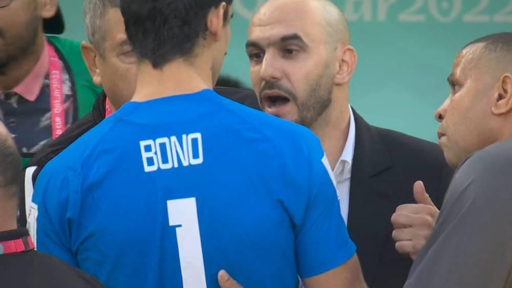 الركراكي: "بونو رَاجل.. سالا مباراة كرواتيا بإِصابة وقالِّيا نبدلو قبل مَاتش بلجيكا فَش مقدرش يلعب ومْلي عرفنا باللَّي مغيتحسْبش تغيير"