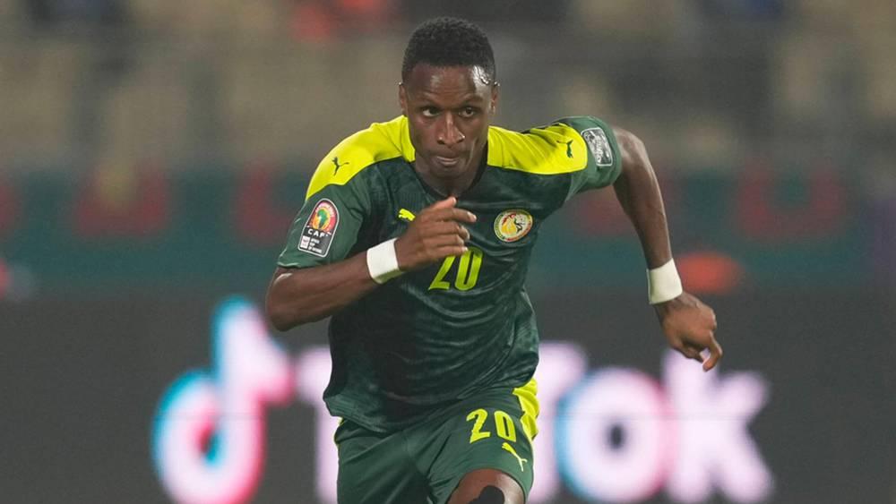 الدولي السنغالي بونا سار يتمنى حظا موفقا لمزراوي وبوفال أمام كندا ويكتب: "ديما مغرب"