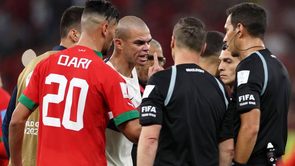 بيبي: "كيف يأتون لنا بحكم أرجنتيني؟ لم نلعب أي شيء في الشوط الثاني واحتسب 8 دقائق فقط"