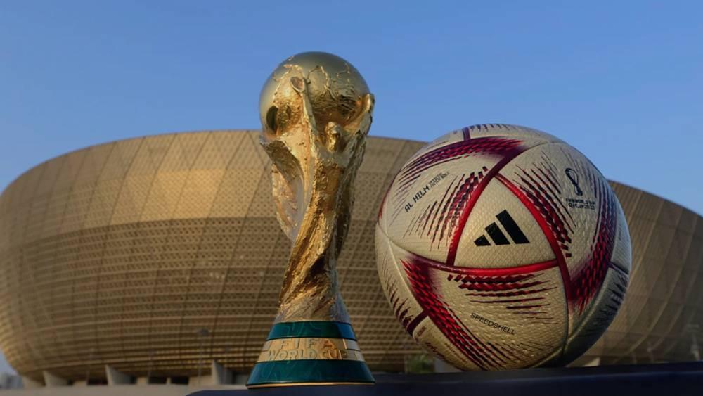"فيفا" تكشف عن كرة "الحلم" المُصممة خصيصًا لمباريات نصف نهائي ونهائي كأس العالم بقطر