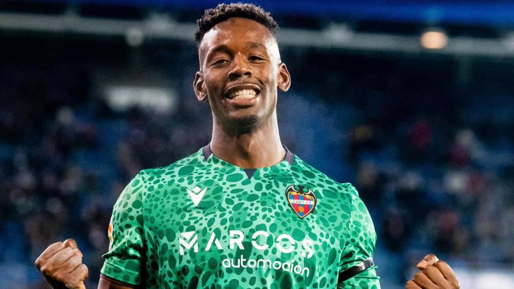 البولديني يسجل من جديد ويقود ليفانتي للفوز على ديبورتيفو ألافيس والارتقاء إلى وصافة "الليغا 2"