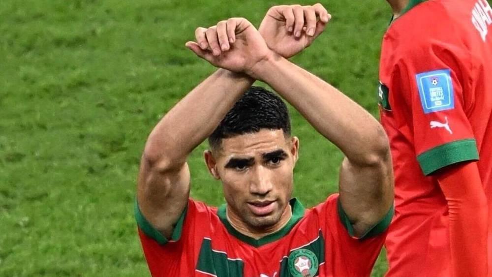 "الفيفا لا تريد أن يتوج المغرب بميدالية".. تقارير فرنسية تكشف ما دار بين حكيمي وإنفانتينو بعد مواجهة كرواتيا