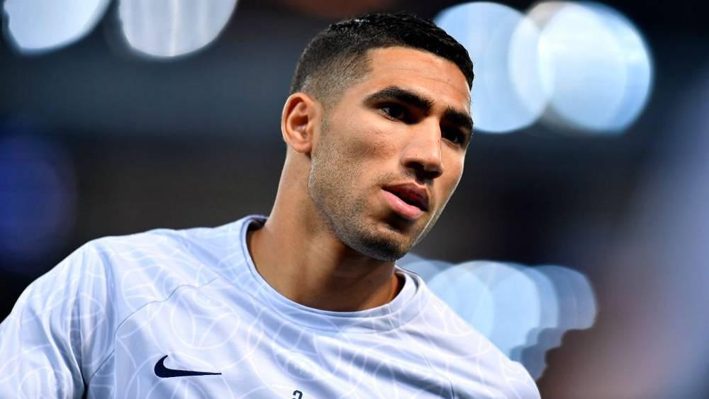 وكيله: "أشرف حكيمي سعيد جدا مع باريس سان جيرمان ولا ينوي مغادرة النادي"