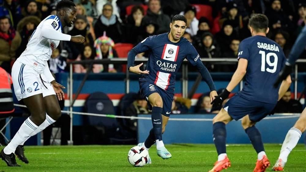 سان جيرمان ينتصر في الوقت القاتل على ستراسبورغ (2-1) في مباراة عرفت طرد نيمار ومشاركة حكيمي في الدقيقة الـ79