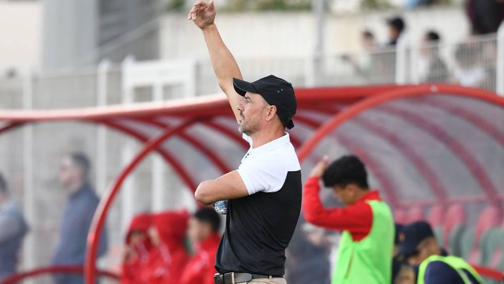 دا كروز يمنح لاعبي الجيش الملكي السّبت والأحد يوميْ راحة قبل استئناف التداريب بعد غدٍ الإثنين