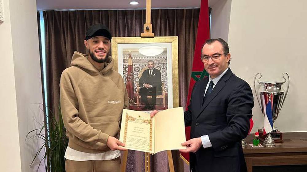 Mountakhab - Noussair Mazraoui honoré à Amsterdam