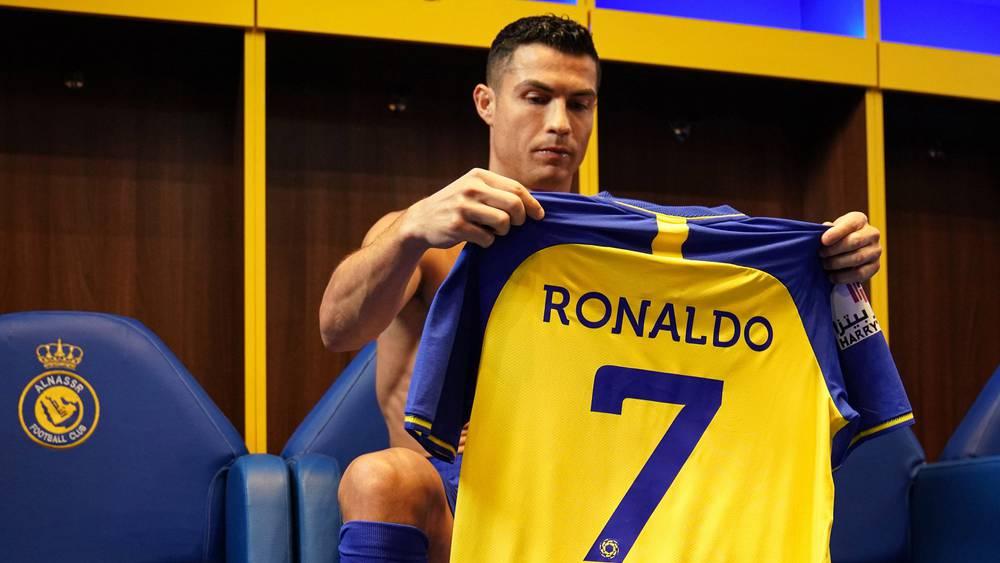 قبل انتقاله للنصر.. "أندية دوري أبطال أوروبا" رفضت التعاقد مع رونالدو براتب 80 ألف جنيه في الأسبوع!