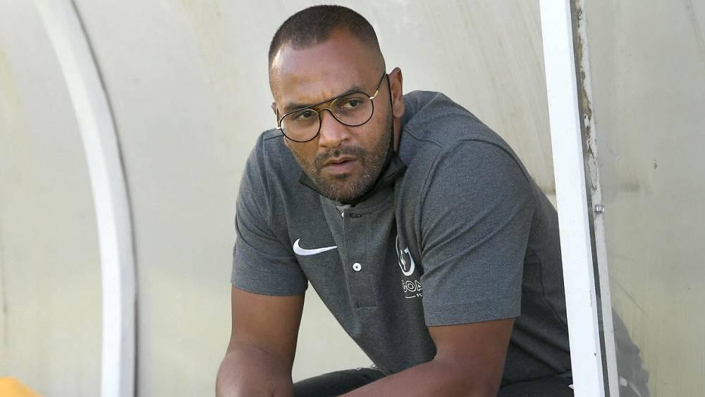 جمال العليوي وفريقه إف سي فيرساي الفرنسي ضيوف الوداد مساء يومه الخميس في مباراة شباب المحمدية