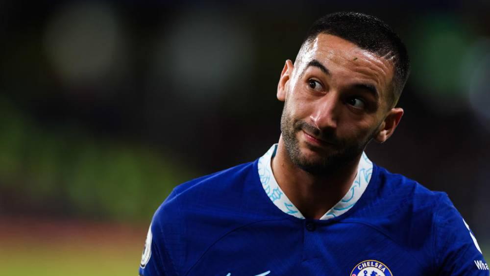 الهولندي فان دير غون: "يجب أن يلعب زياش كأساسي مع تشيلسي كيفما كانت حالة ماونت"